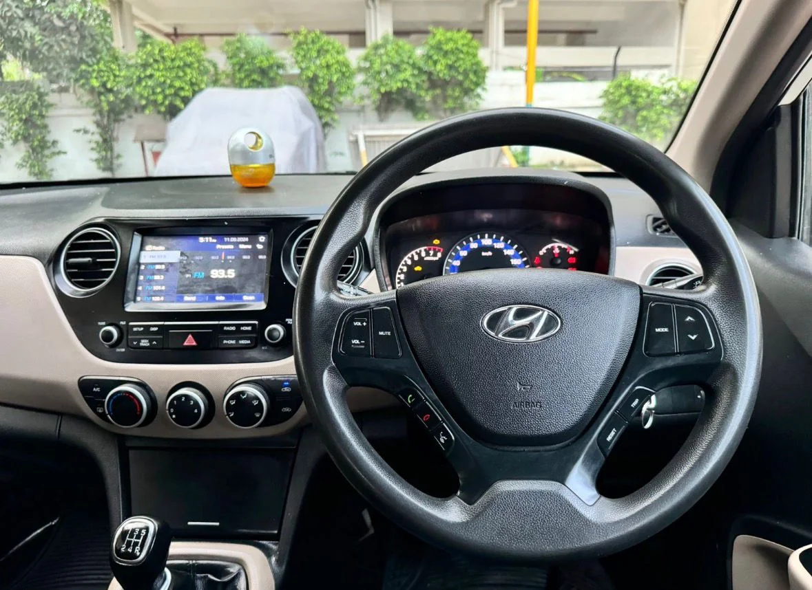 Hyundai Xcent - Thumbnail 7