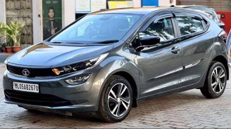 Tata Altroz - Thumbnail 2