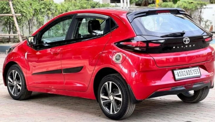 Tata Altroz - Thumbnail 3