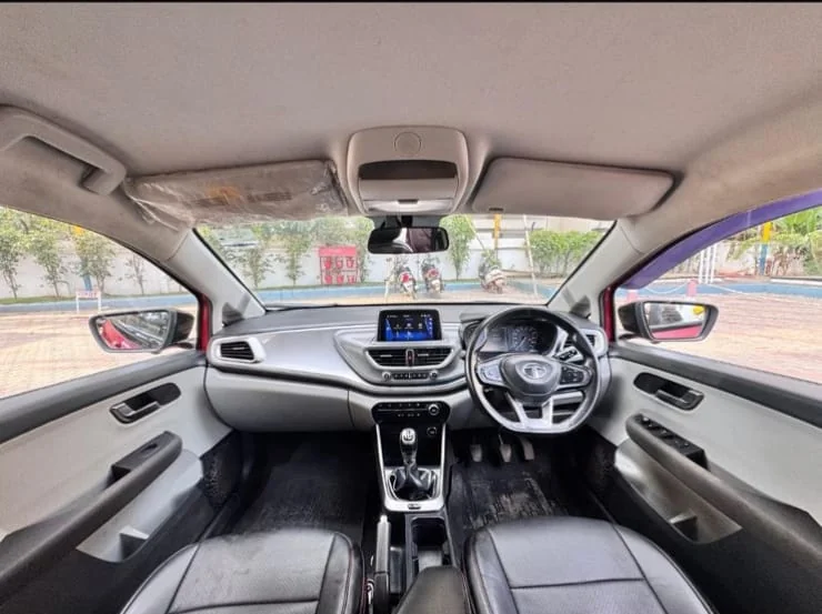 Tata Altroz - Thumbnail 7