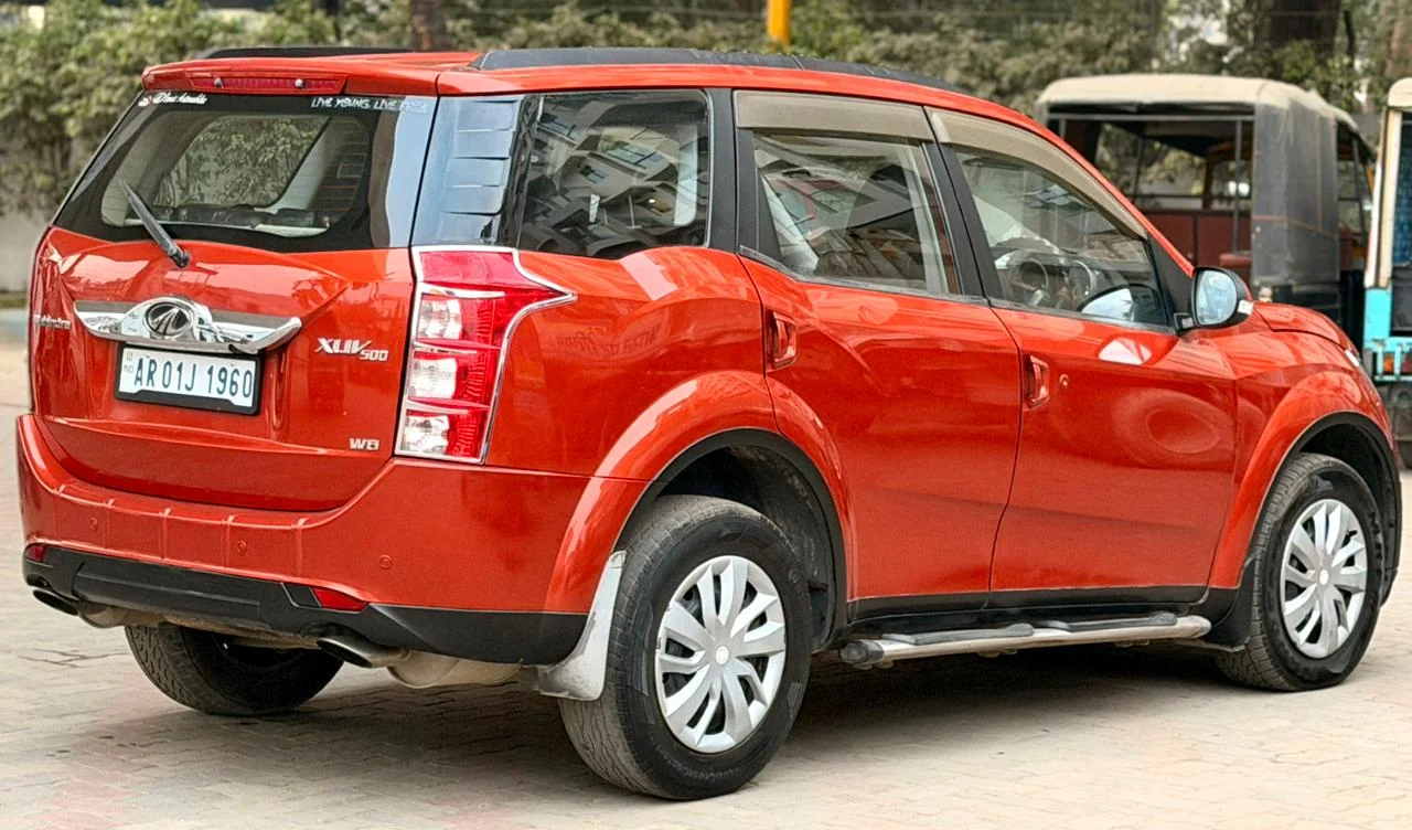 Mahindra XUV500 - Thumbnail 3