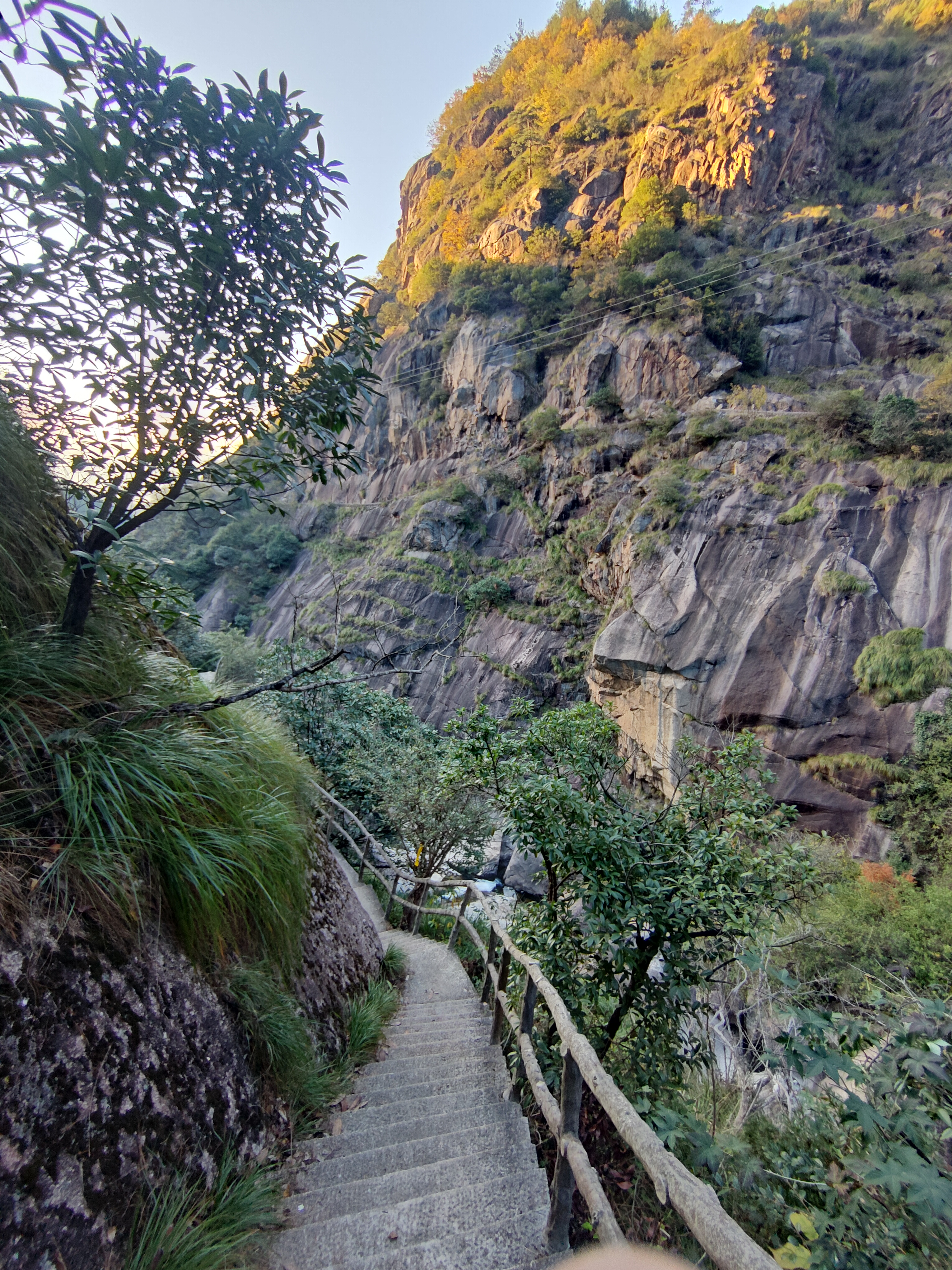 P20241130-162418