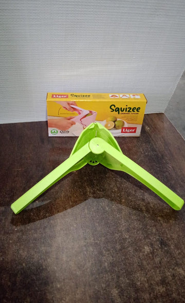 Liger Plastic Manual Handheld Lemon & Orange Squeezer Juice (1 Pc) - Kpyard 
