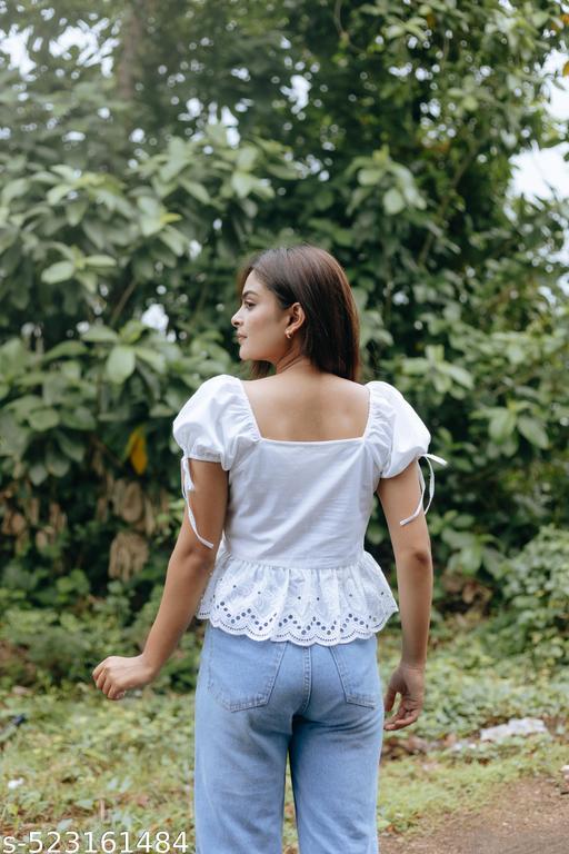 Woman's Trendy And Stylish Lace Top - amamestyle