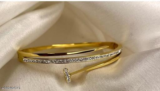 Akhilo.com  18K Gold Plated with American diamond , Durable ,Anti-Allergenic, Tarnish-Resistant Italian Nail Bracelet Chiara for Women & Girls | High Grade Stainless Steel | Cubic Zirconia | for Wedding, Engagement, Everyday, Workwear | pack of 1 | Gold  - Akhilo.com