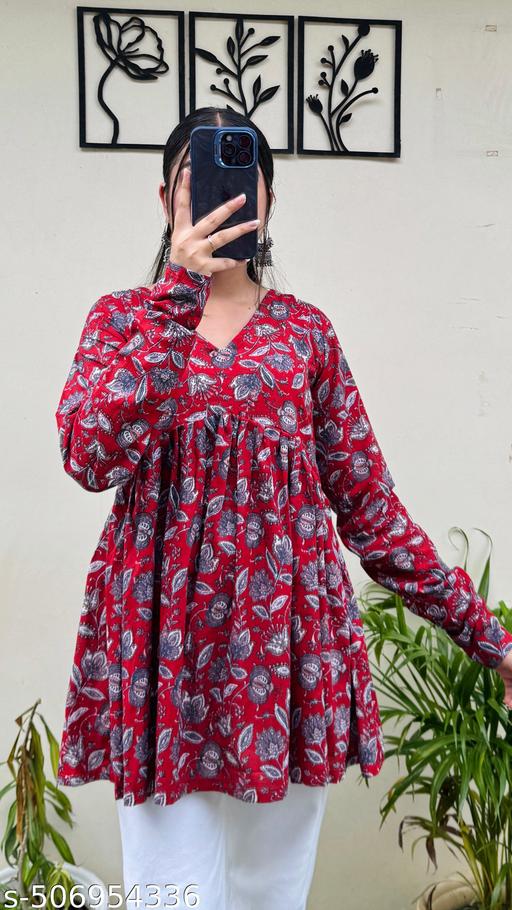 Trendy V-Neck top - Lumae