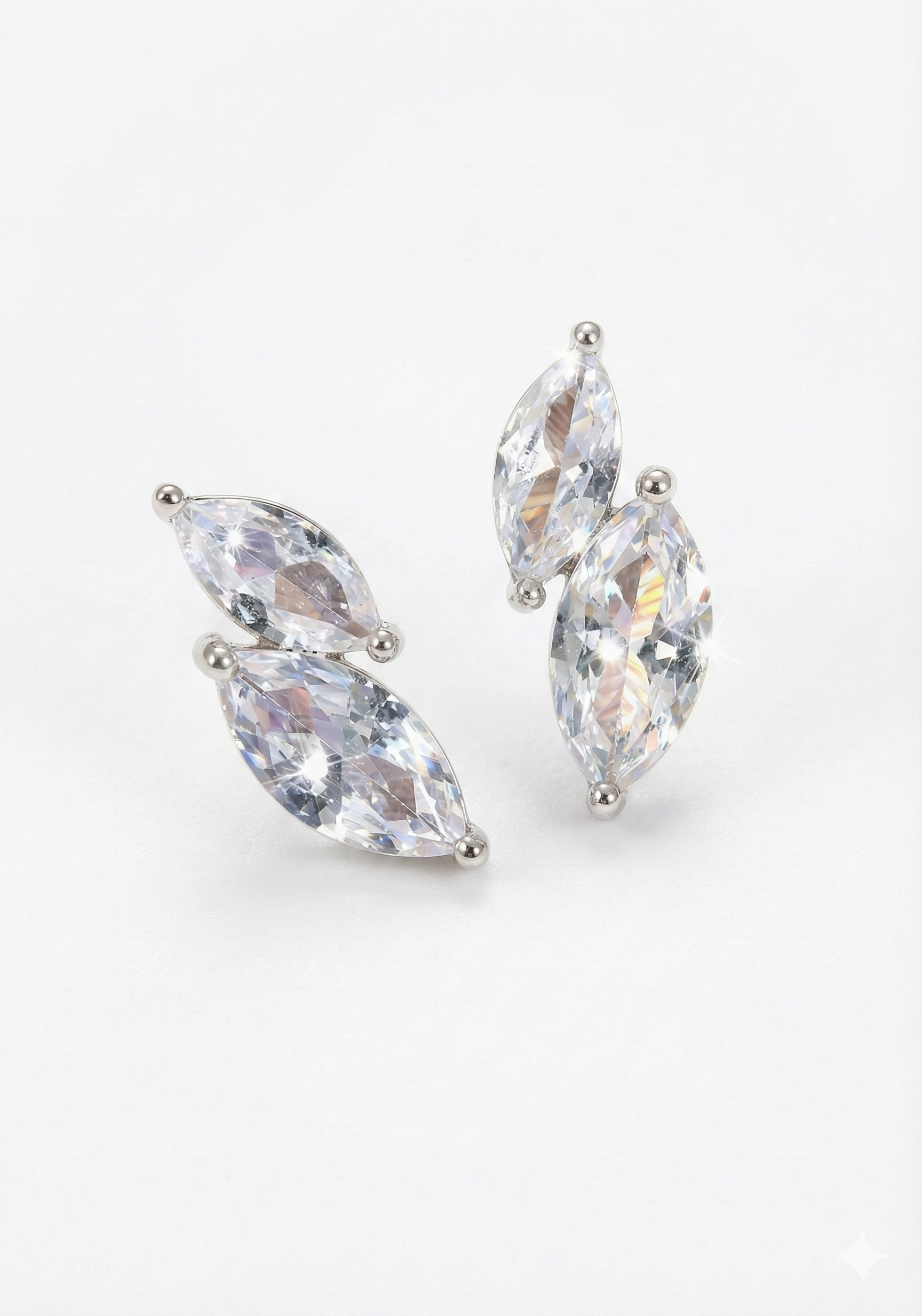 Náušnice v páru osázených krystalů