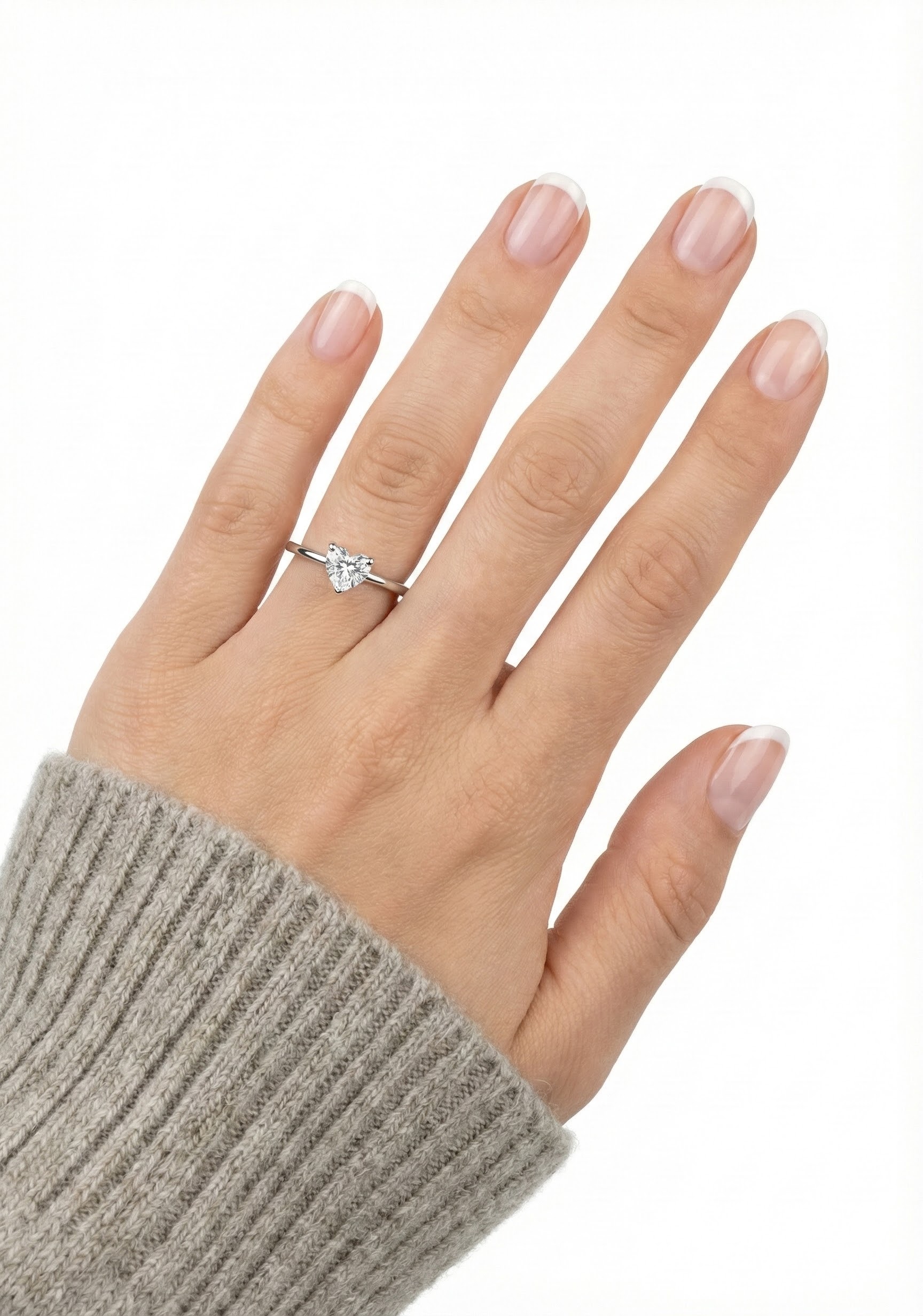 Prsten s broušeným krystalem ve tvaru srdce - detail