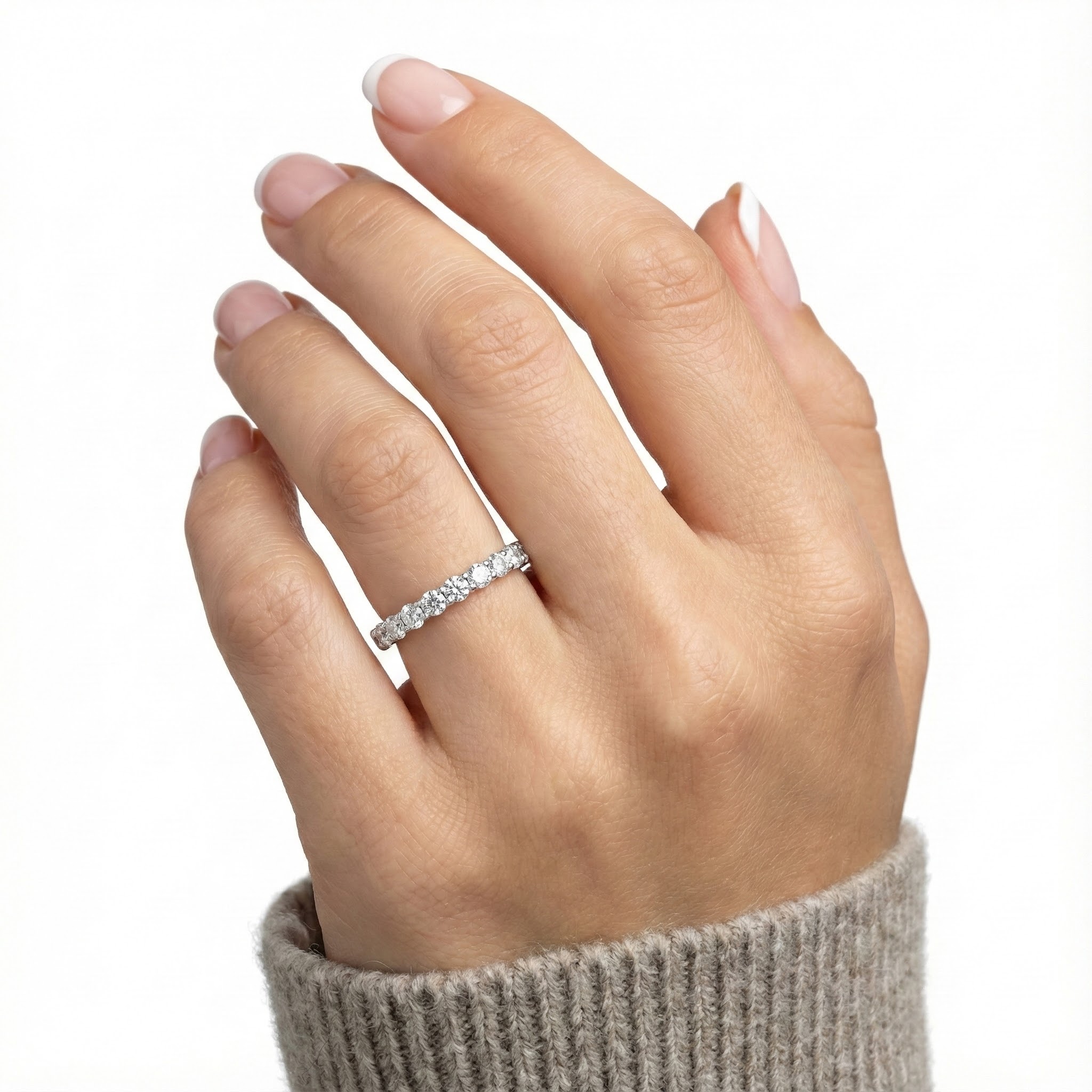 Prsten s osazenými krystaly - detail