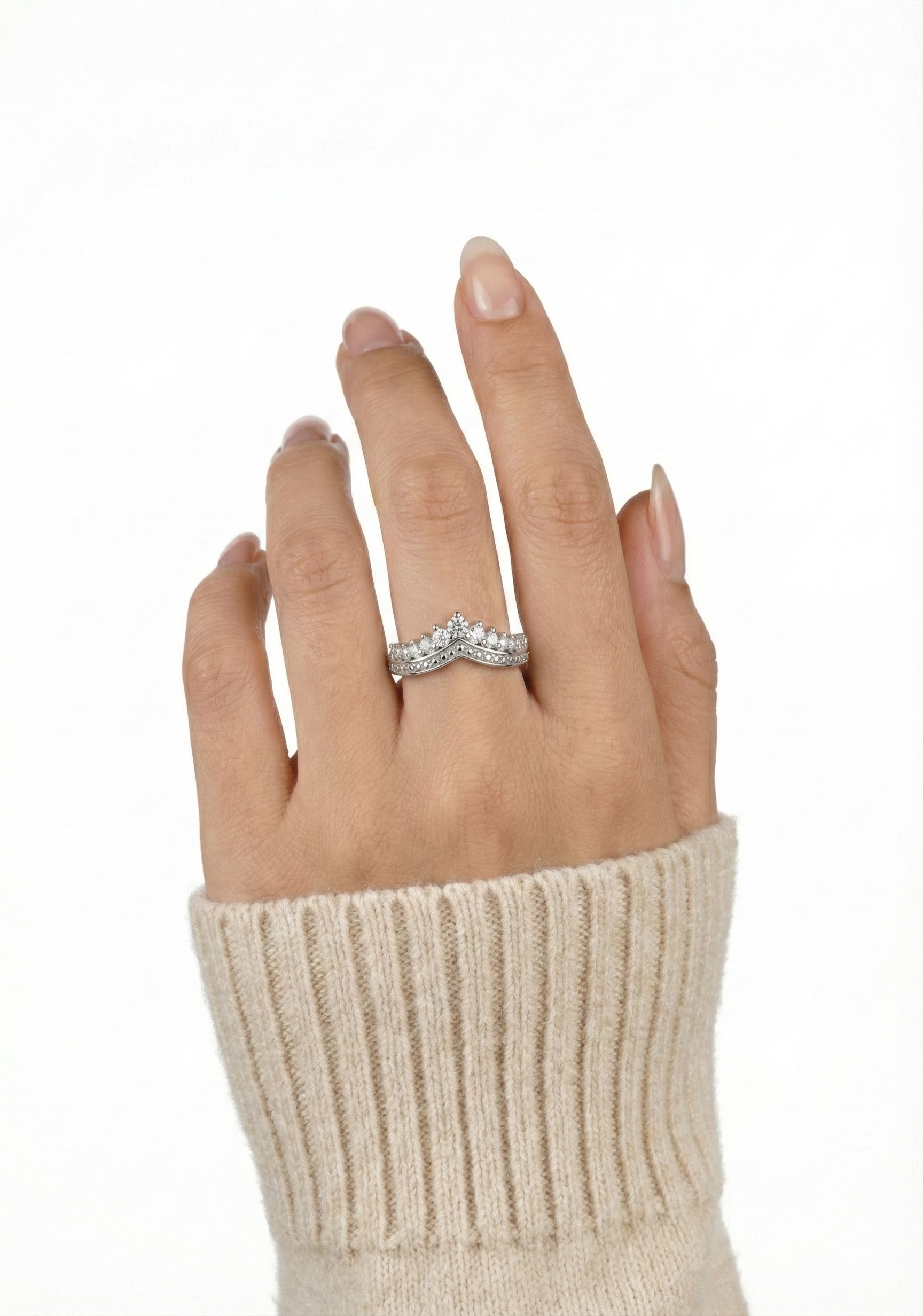 Prsten s krystaly v briliantovém brusu