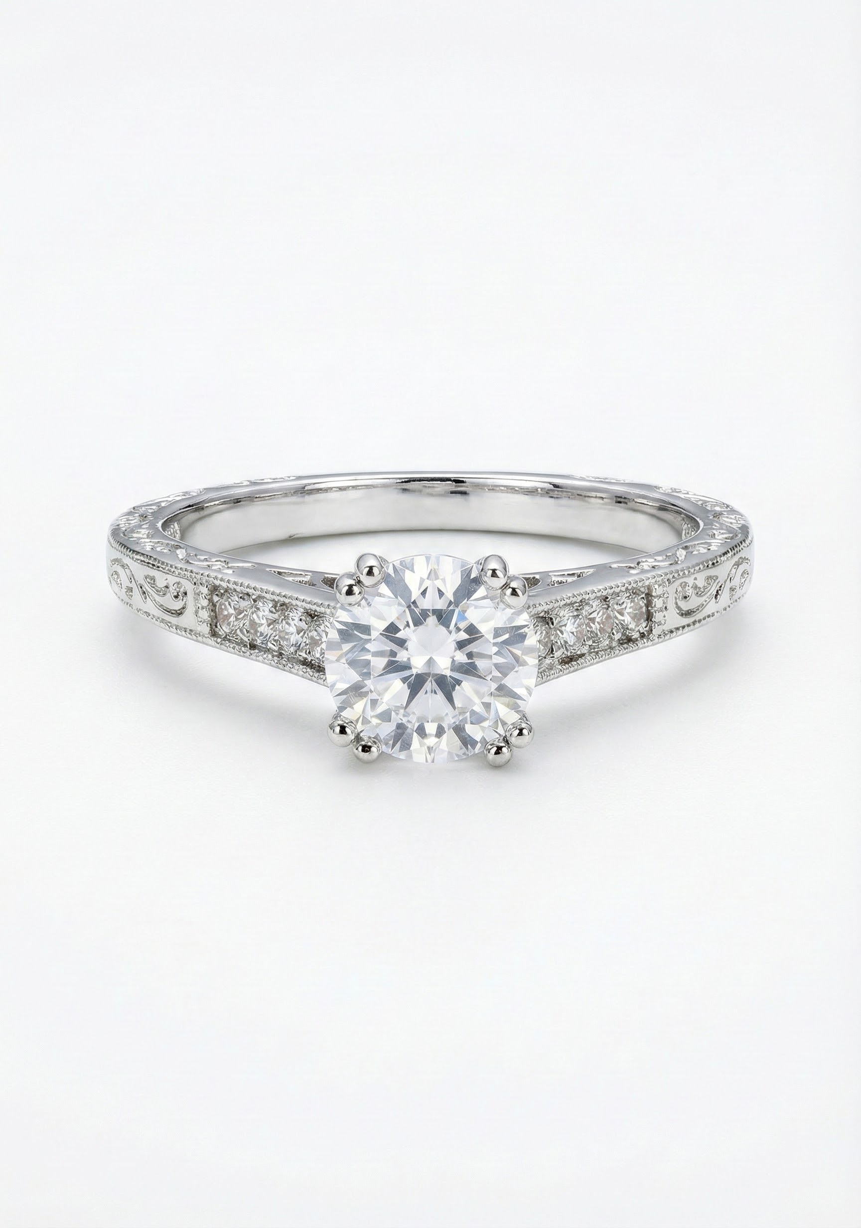 Prsten s jiskřivou kompozicí kamenů