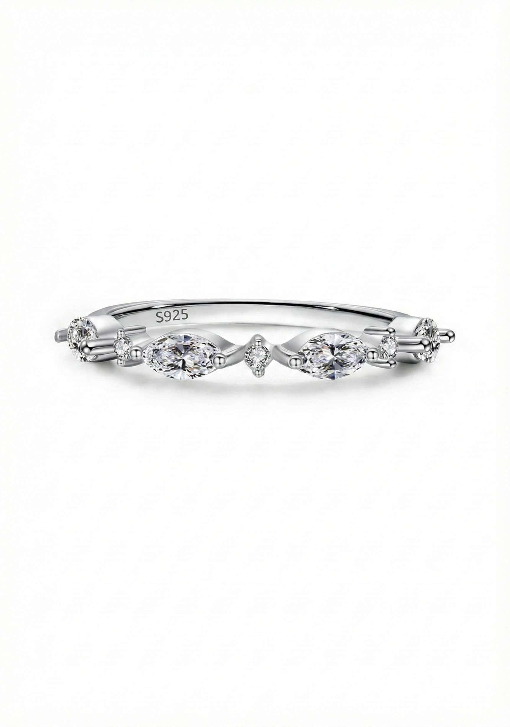 Prsten s kameny z briliantového brusu