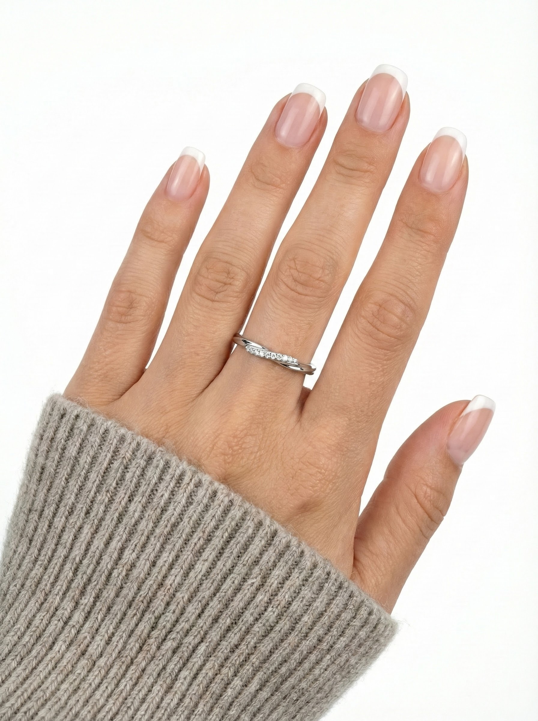 Prsten s osazenými krystaly - detail