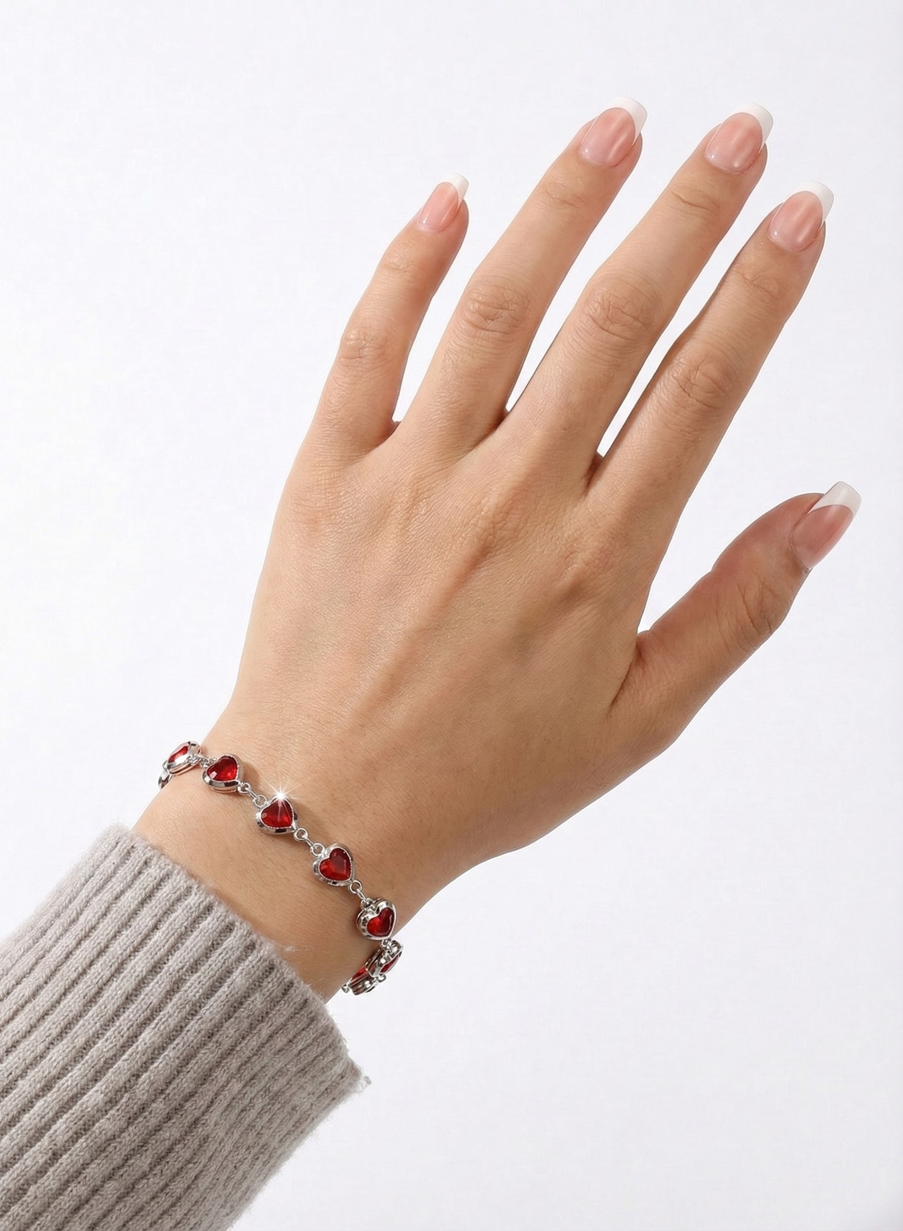 Náramek stříbrného lesku s krystaly briliantového brusu - detail