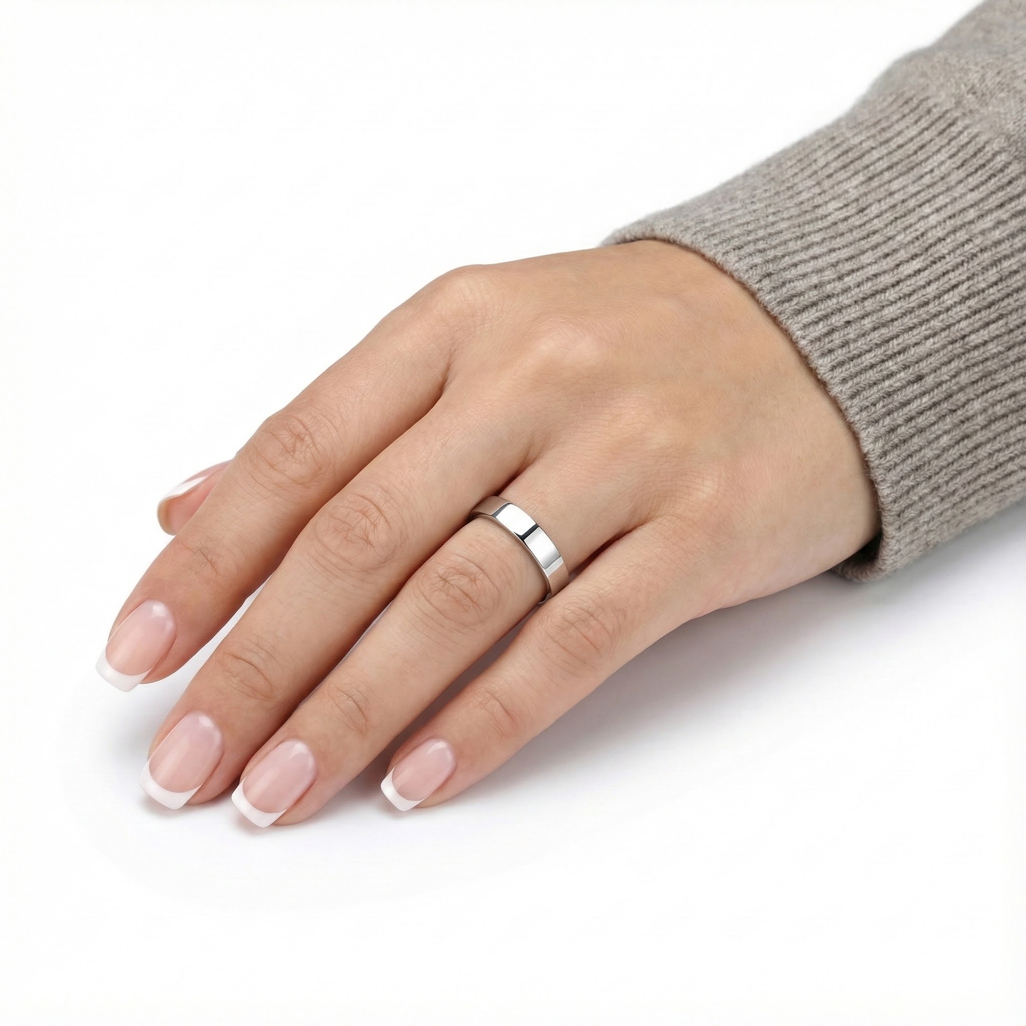 Prsten v stříbřitém lesku - detail