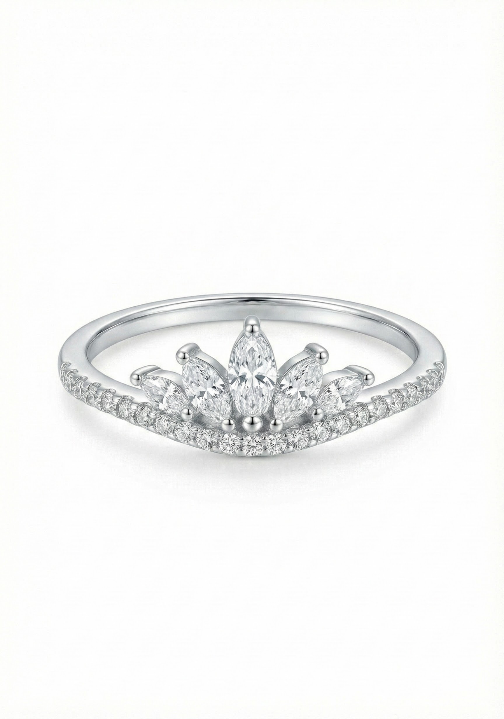 Prsten s kameny v královském briliantovém řezu