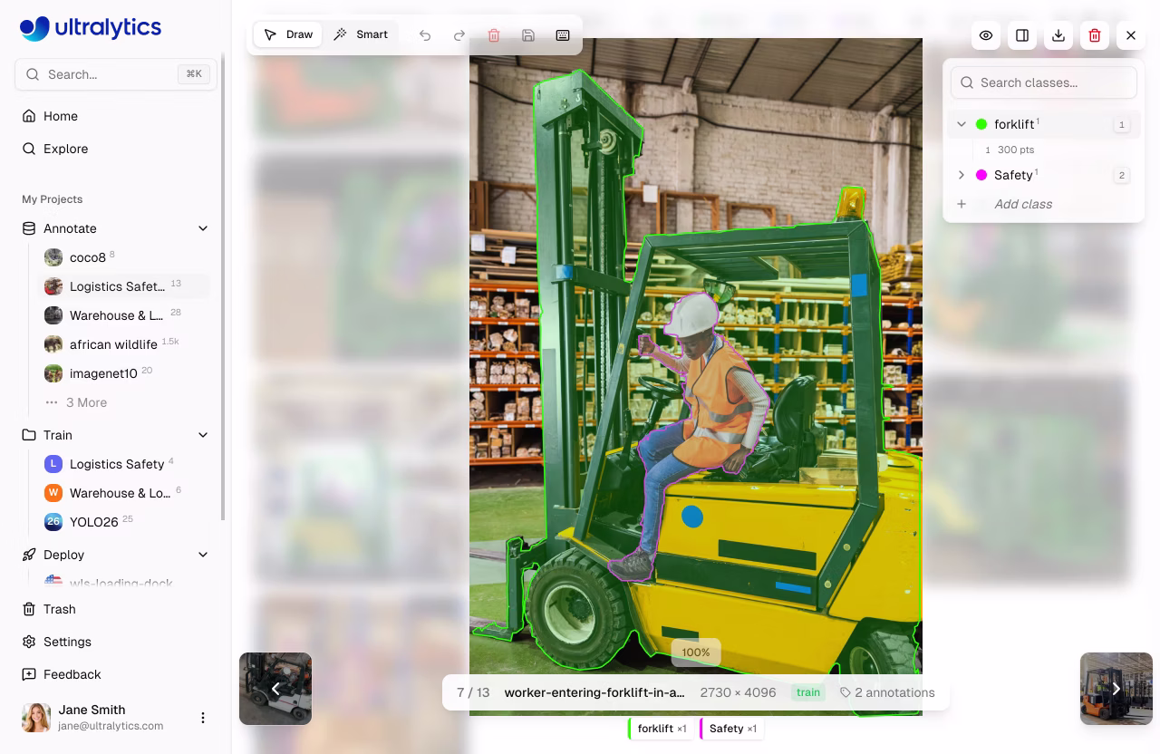 Ultralytics Панель инструментов Annotate Editor с холстом