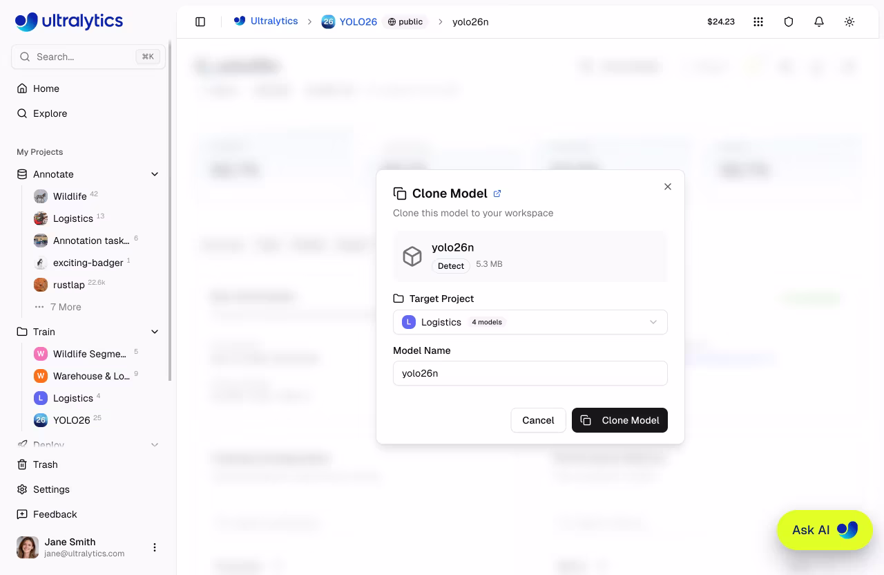 Ultralytics 탐색 복제 모델 대화 상자