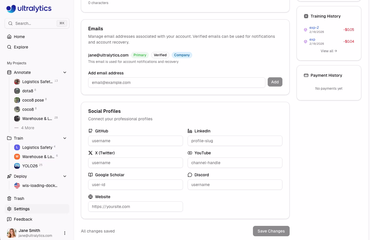 Impostazioni Ultralytics Scheda Profilo Griglia dei collegamenti social