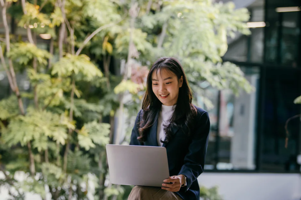 VUS iTalk – Khóa học tiếng Anh giao tiếp cho người đi làm