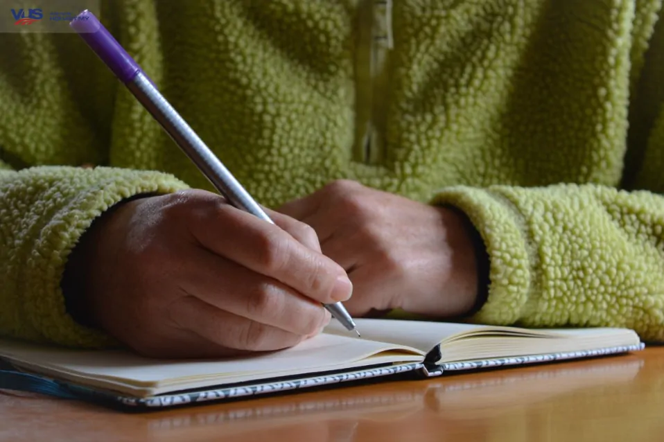 Cách làm dạng bài Identifying Information IELTS Reading hiệu quả