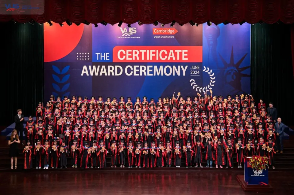 VUS khởi động mùa hè với Lễ Phát chứng chỉ Tháng 6/2024
