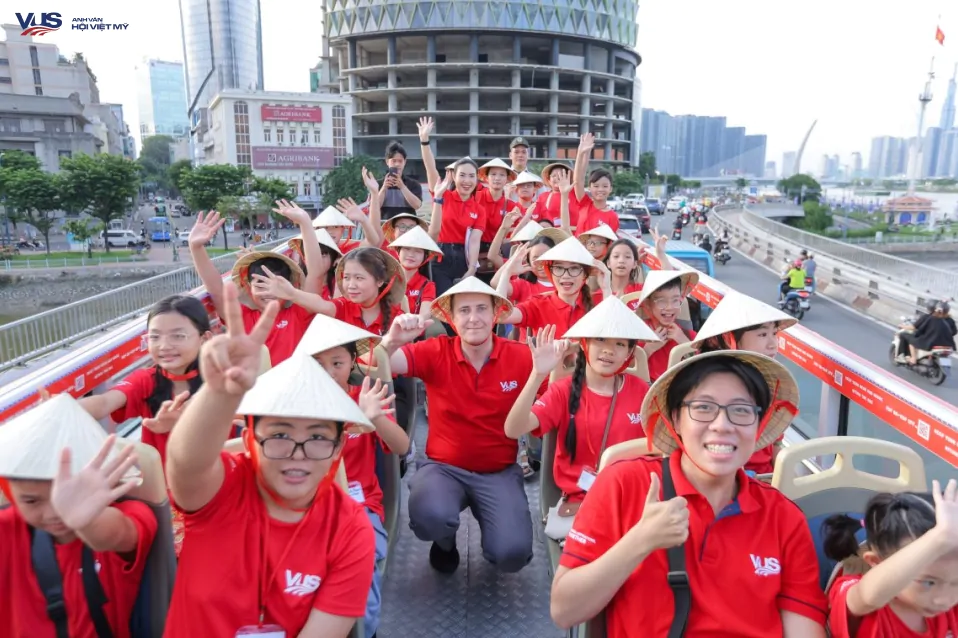 Aspiration Bus: học tiếng Anh, ngắm view thành phố