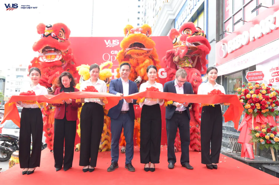 Sự kiện khai trương VUS Tân Hòa và VUS Hạ Long đầy nhộn nhịp