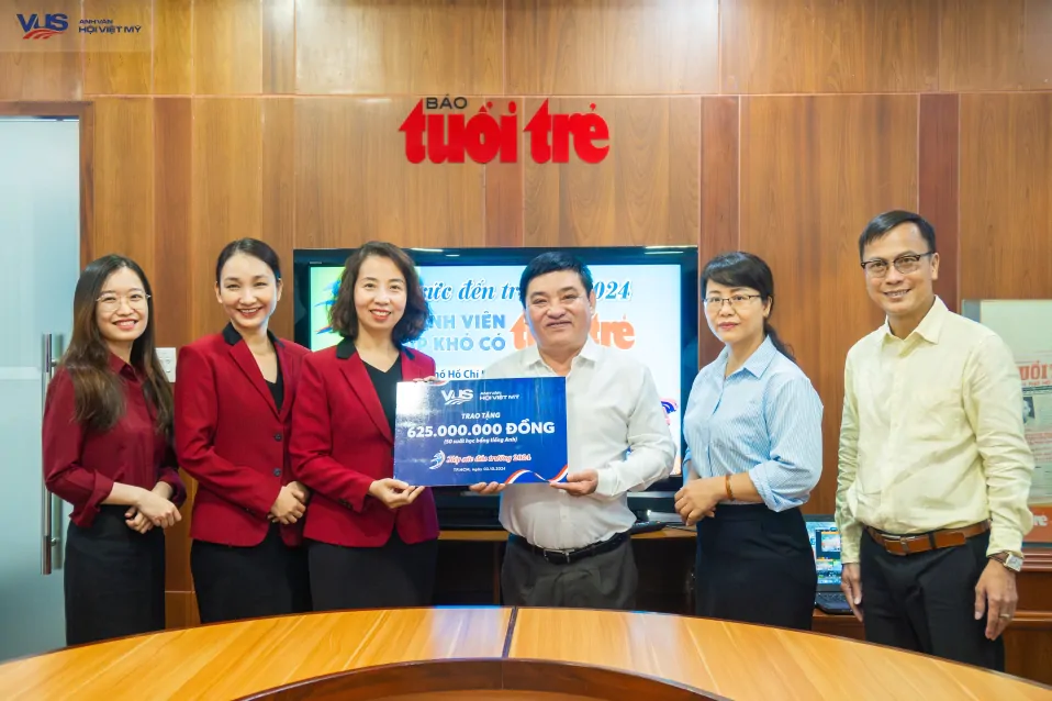 VUS và báo Tuổi Trẻ “Tiếp Sức Đến Trường” cho tân sinh viên