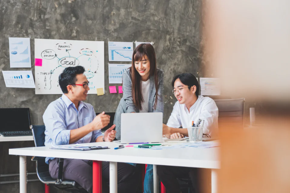 Luyện nói tiếng Anh giao tiếp: Bài luyện & phương pháp hiệu quả