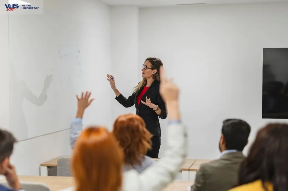 3 tiêu chí vàng chọn ra giáo viên tiếng Anh giao tiếp phù hợp