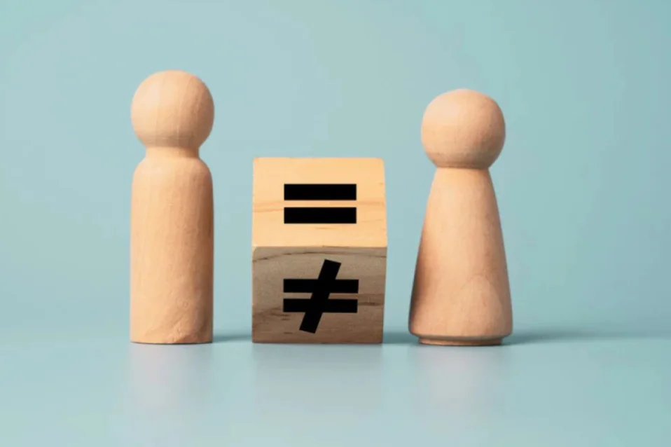 Cấu trúc so sánh bằng: Công thức, cách dùng và bài tập vận dụng