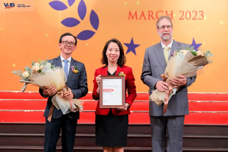 VUS được Cambridge chứng nhận Trung Tâm Đào Tạo Vàng