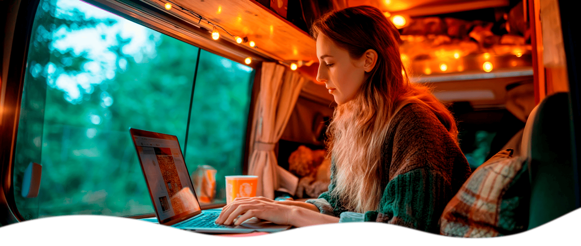 Internet 100% Fibra Óptica que liga você ao mundo.