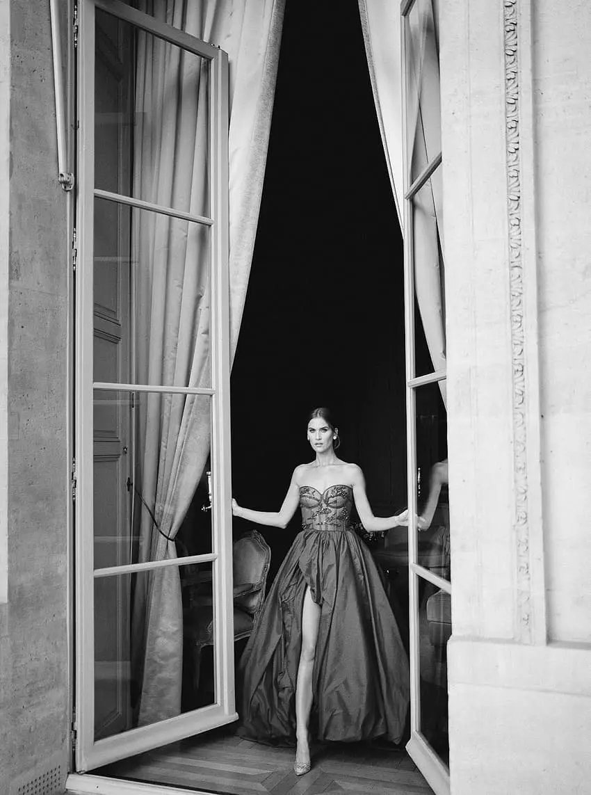 Hôtel de Crillon Paris pre-wedding Shooting par Audrey Paris Photo