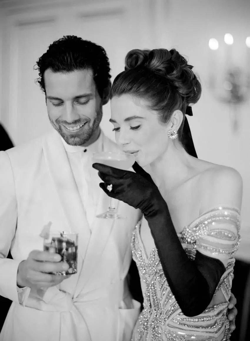 Cocktail pré-mariage au Grand Contrôle à Versailles par Molly Carr