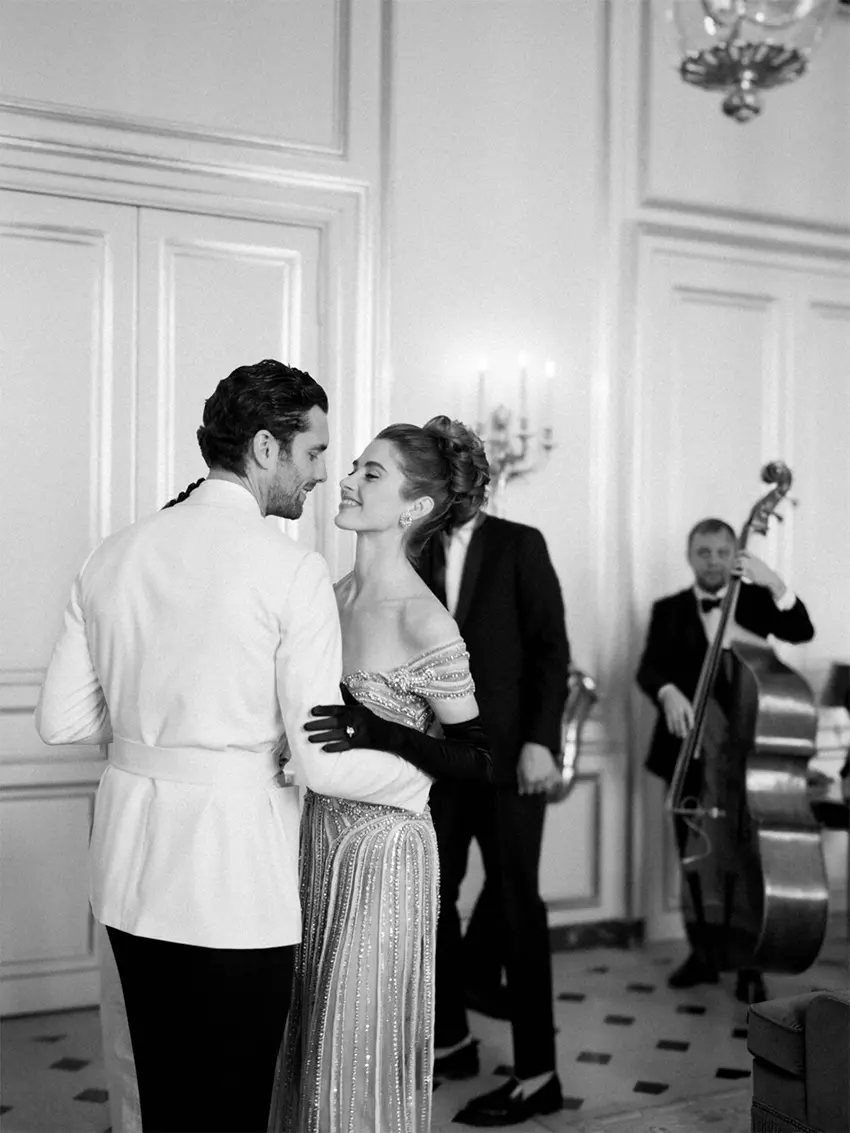 Cocktail pré-mariage au Grand Contrôle à Versailles par Molly Carr
