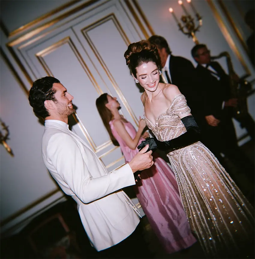 Cocktail pré-mariage au Grand Contrôle à Versailles par Molly Carr