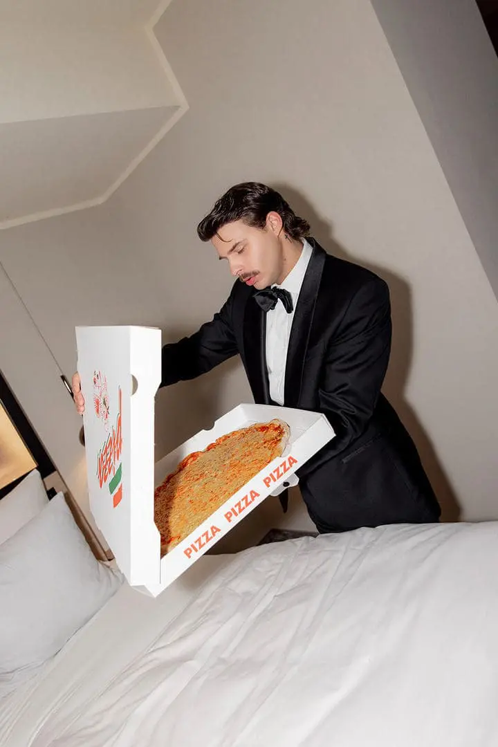 Photo de mode, Romance urbaine à Cologne, scène 32.