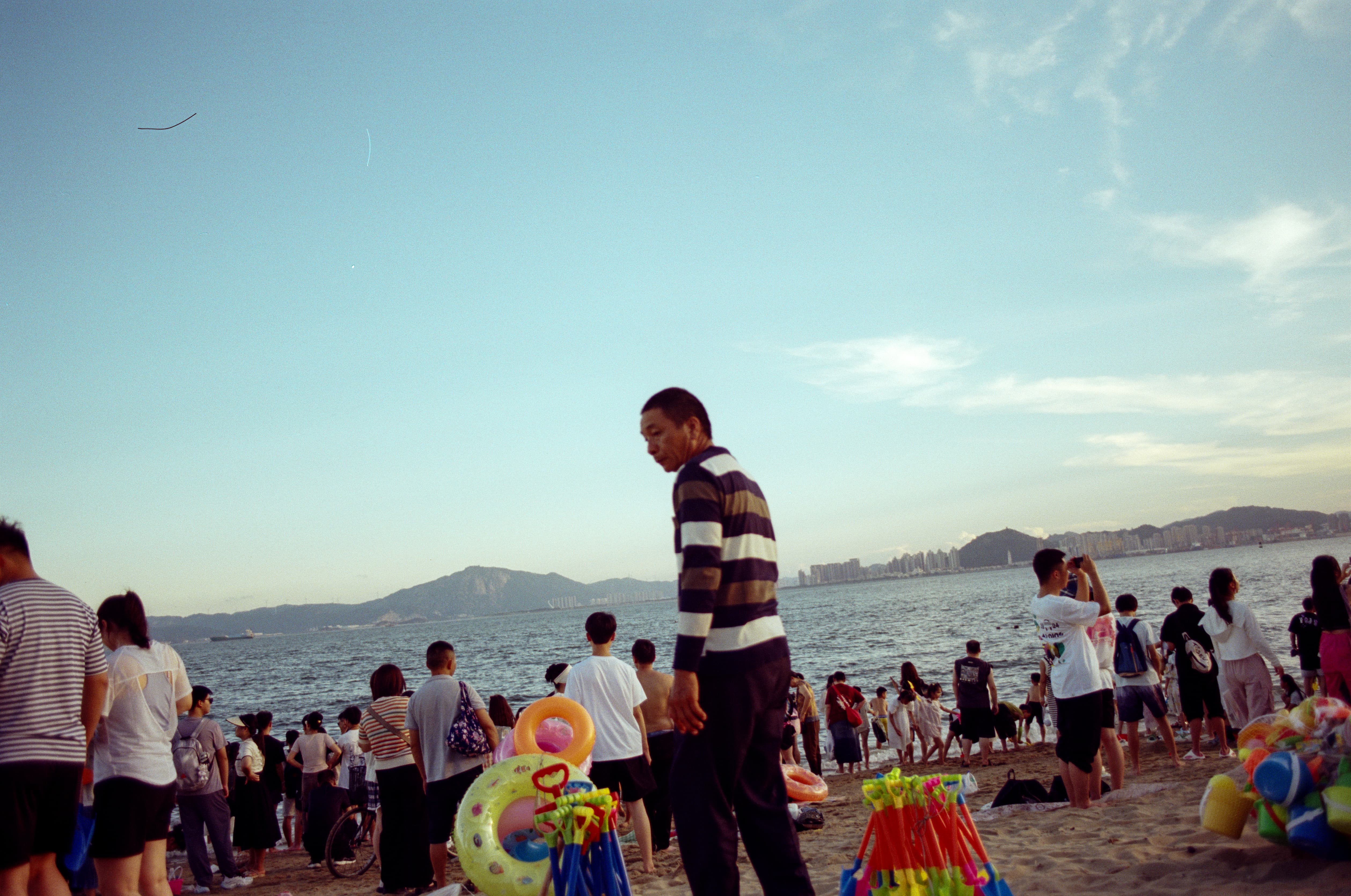 摄影作品《迷惘》，彩色胶片