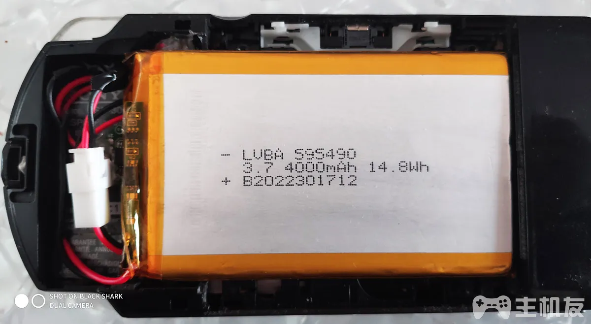 psp改装umd电池教程 改装大容量UMD电池超长续航
