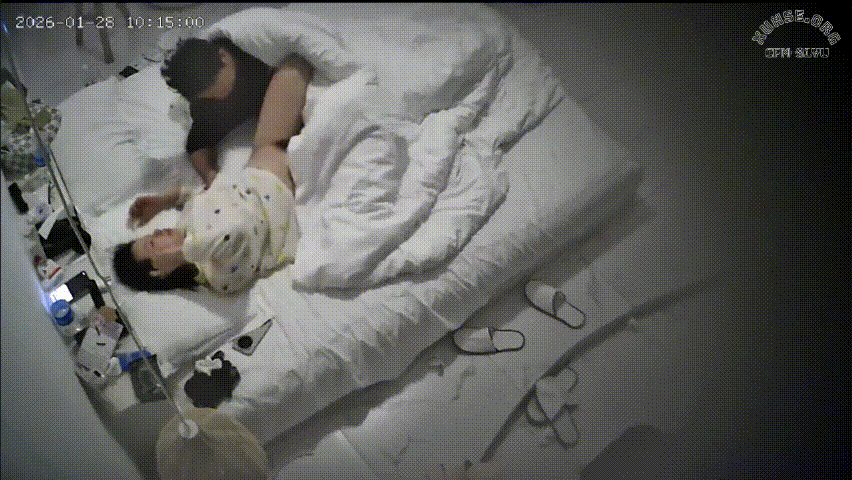 上帝视角 1-28 逼毛多的少妇在酒店被男人猛干 女上后入插得深的姿势好熟练 让男人直接内射 情人无疑