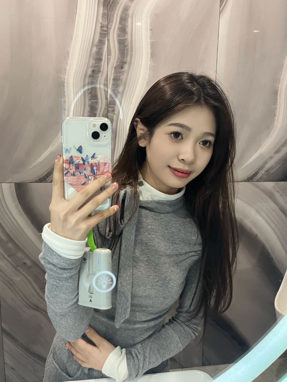 ✨健身猛男高富帅「七月七」约啪高颜值顶级健身妹，红色情趣黑丝坐上来自己动，狠狠插交合出，这是饿了多久了，白浆水一直不停流2V