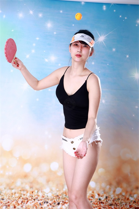 ❣️推荐❣️极品国模【阿皮】新人下海放不开，精品少妇，好身材大长腿，奶挺毛长，原档无水176P