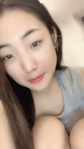 ♈ ♈ ♈2025年12月最新，新人，超漂亮邻家女神，【萱萱】，没想到这么清纯的大学生，在炮机刺激下，淫荡得不像话，白浆横流