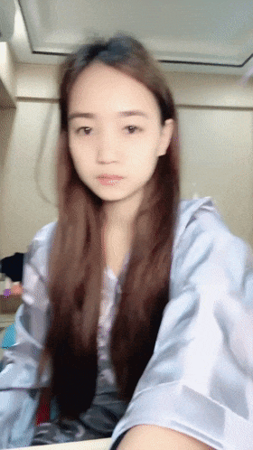 ♈ ♈ ♈2025年12月最新，新人，大四学生妹，需要赚点生活费和学费，【沐言】，甜美乖巧真清纯，素颜大尺度展示中