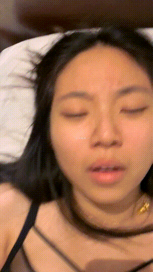 ⚫️云盘高质露脸泄密！师范大学毕业眼镜小姐姐私密生活曝光，很反差母狗一枚(15V)