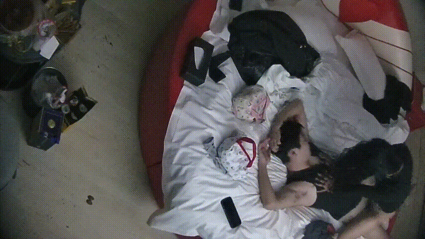 情趣台 12-25 圣诞节情侣开房 其它都是多余 就操逼 美女臀儿不错 美中不足的是个贫乳 最后灌逼里了