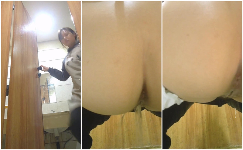 大神潜入商场女厕全景后拍几位美女店员❤️各种极品肥鲍鱼