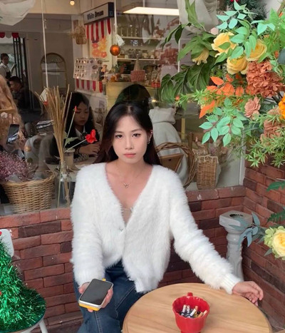 广西柳州反差女神赵鑫鑫被渣男曝出性爱视频❤️胯下口交抬腿爆操 全程淫荡浪叫操成母狗！